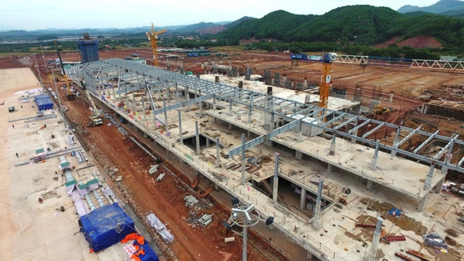 Công trường sân bay hơn 7.000 tỷ đồng ở Quảng Ninh