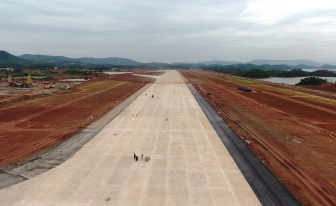 Công trường sân bay hơn 7.000 tỷ đồng ở Quảng Ninh