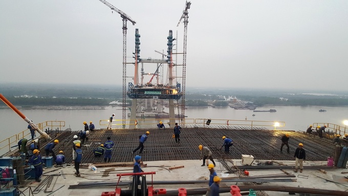 Bất động sản Vuông | Công trường cây cầu hơn 7.000 tỷ nối Quảng Ninh và Hải Phòng
