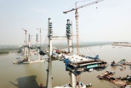 Công trường cây cầu hơn 7.000 tỷ nối Quảng Ninh và Hải Phòng