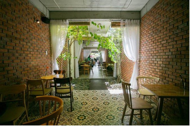 Cận cảnh thiết kế những ngôi nhà ống sâu hun hút nhưng vẫn đẹp đến hút hồn - Ảnh 3.