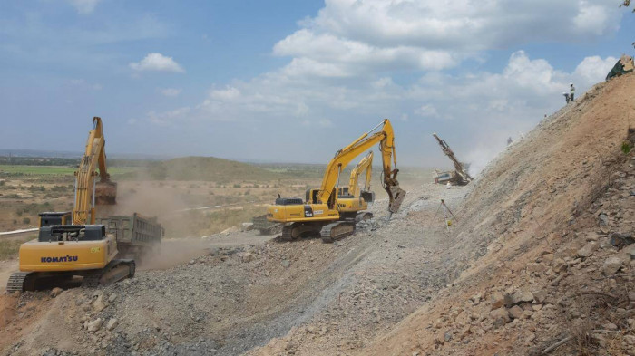 Toàn cảnh dự án cao tốc Phan Thiết - Vĩnh Hảo ngày đêm thi công 1