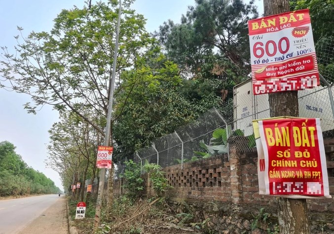 Nhiều th&ocirc;ng tin rao b&aacute;n nh&agrave; đất xuất hiện thời gian qua (Ảnh minh họa: H&agrave; Phong).