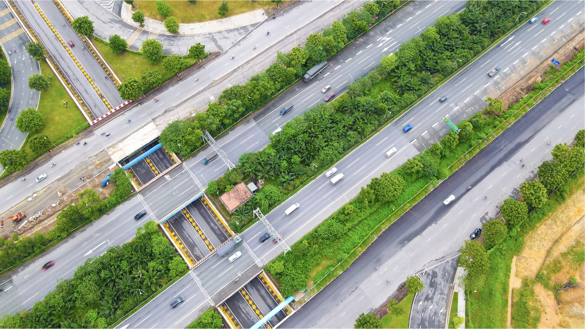 Bất động sản Vuông | Người giàu đổ về khu Tây Hà Nội, làng biệt thự hoang bỗng tăng giá gấp ba