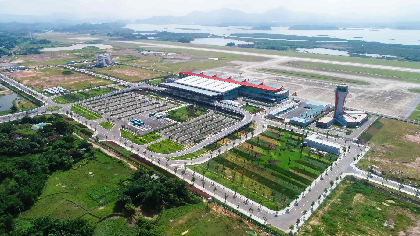 Cảng HKQT Vân Đồn mở “cánh cửa” kết nối Quảng Ninh với thế giới - Ảnh 1.