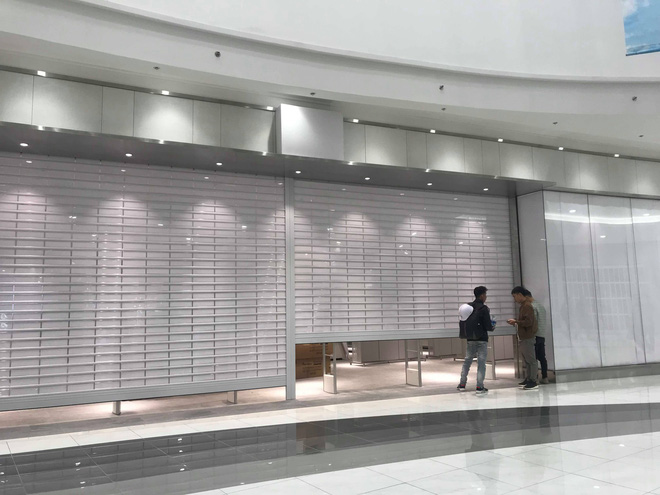 Người dân Hà Nội bỏ làm đổ xô về Aeon Mall Hà Đông trong ngày đầu khai trương - Ảnh 13.