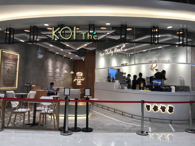 Người dân Hà Nội bỏ làm đổ xô về Aeon Mall Hà Đông trong ngày đầu khai trương - Ảnh 14.