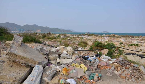 Bất động sản Vuông | Vịnh Nha Trang đang bị băm nát
