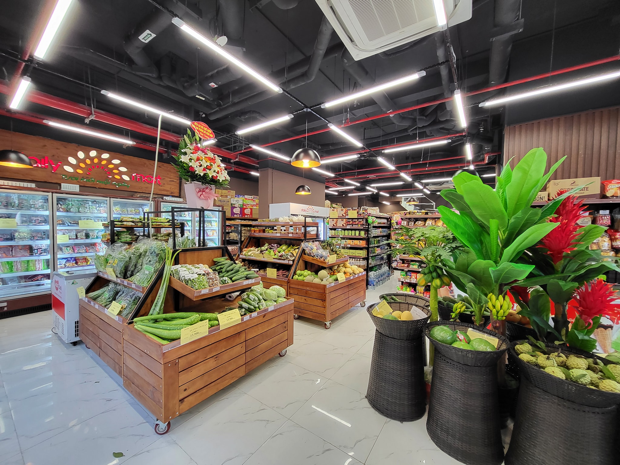 Hiện trạng khai thác shophouse chân đế The Terra An Hưng