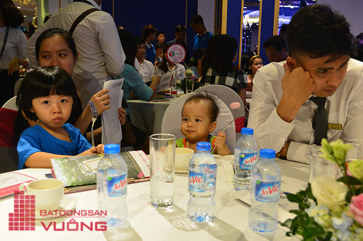 Những vị khách nhí tham dự buổi lễ ra mắt dự án The K Park