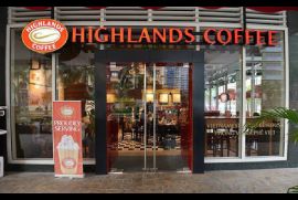 Tranh chấp mặt bằng Highlands Coffee: Bị đòi nhà, cắt điện nước, phải dùng tới máy phát điện