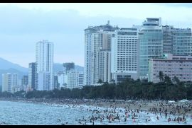 "Giải cứu" condotel vì tình thế hay lợi ích nhóm?