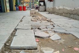 Hàng trăm tỷ lát đá vỉa hè Hà Nội: Quận Đống Đa tạm dừng thi công