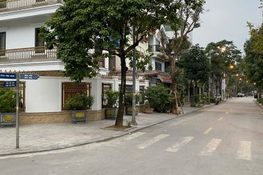 Bán Biệt Thự Văn Phú, Hà Đông Diện Tích 200m² Mặt Tiền 10m Hướng Đông Bắc Đường 12m