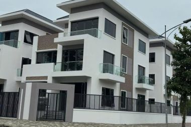 Bán Biệt Thự Thanh Hà 240m² Mặt Tiền 12m, Hoàn Thiện Đẹp, mặt đường 25m giá tốt