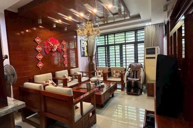 Bán Biệt Thự Văn Phú Diện Tích 200m², Nhà Hoàn Thiện Đẹp Sang Trọng, Mặt Tiền Thoáng Đường 12m