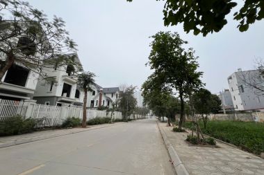 BÁN BIỆT THỰ KHU D KĐT GELEXIMCO: DIỆN TÍCH 375M2, MẶT TIỀN 15M HƯỚNG TÂY NAM