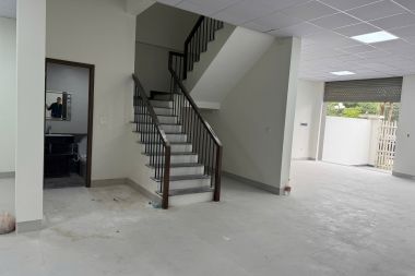 CHO THUÊ LIỀN KỀ LÔ C16 KĐT GELEXIMCO: DIỆN TÍCH 160M2, MẶT TIỀN 8M HƯỚNG TÂY BẮC