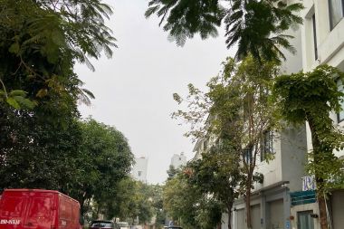 BÁN LIỀN KỀ LÔ D24 KĐT GELEXIMCO: DIỆN TÍCH 144M2, MẶT TIỀN 6M HƯỚNG TÂY BẮC. VỊ TRÍ GẦN SÂN BÓNG, ĐƯỜNG ĐÔI TRỤC CHÍNH KHU D