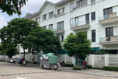 BÁN LIỀN KỀ LÔ C61 KĐT GELEXIMCO: DIỆN TÍCH 80M2, MẶT TIỀN 4M HƯỚNG ĐÔNG NAM THOÁNG MÁT, GẦN ĐƯỜNG TRỤC CHÍNH KHU C