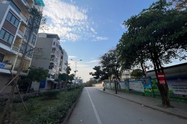 CHÍNH CHỦ BÁN LÔ LIỀN KỀ ĐẤT DỊCH VỤ LK20AB DƯƠNG NỘI HÀNG XÓM KĐT AN HƯNG DIỆN TÍCH 50M2 LÔ GÓC 2 MẶT TIỀN HƯỚNG TÂY BẮC VÀ ĐÔNG BẮC VỊ TRÍ ĐẸP 200M RA ĐƯỜNG LÊ TRỌNG TẤN
