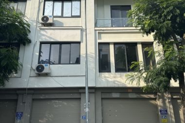 BÁN LIỀN KỀ LÔ C43 KĐT GELEXIMCO: DIỆN TÍCH 80M2, MẶT TIỀN 4M HƯỚNG TÂY NAM GẦN TRỤC CHÍNH KHU C RỘNG RÃI