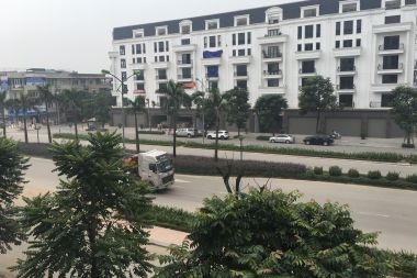 Bán liền kề V5A KĐT Văn Phú, mặt đường Lê Trọng Tấn, đã hoàn thiện, sổ đỏ chính chủ, kinh doanh cực tốt