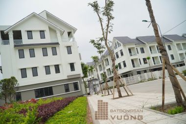 Bán liền kề Geleximco khu C căn góc đường lớn hướng Đông Nam diện tích 152 m2, mặt tiền 25m siêu dài, kinh doanh tốt