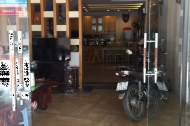 Chính chủ bán nhà 5 tầng khu dịch vụ Văn La, hướng Đông Nam cực mát mẻ, gía 4.8 tỷ