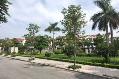 Cho thuê biệt thự Văn Phú lô BT6 đã hoàn thiện, đối diện vườn hoa giá 25tr/tháng