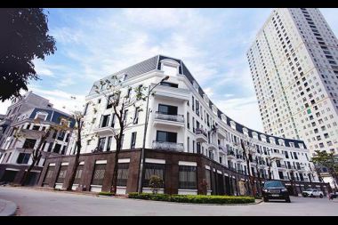 Bán liền kề Văn Phú căn góc lô V5 V6 diện tích 90 m2 xây 6 tầng phong cách cổ điển có chỗ chờ thang máy 
