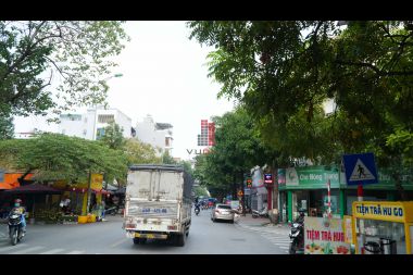 Chính chủ gửi bán liền kề Văn Phú lô LK1, đã hoàn thiện, mặt đường 19m, vị trí gần chợ Văn La kinh doanh tốt
