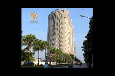 Chính chủ bán chung cư Văn Phú Victoria căn 135m2 giá 2.3 tỷ